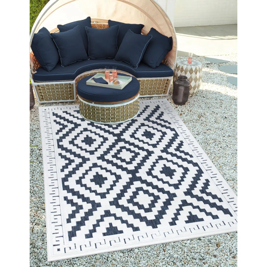 Ibarra Machine Woven Polypropylene Black Rug