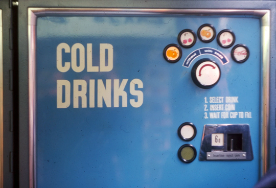 Cold Drinks Machine London's West End By Bob Hyde, C.1965 - Postcard
