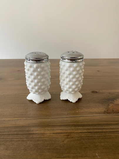 Pair Of Fenton Hobnail Opaque Milk White Glass Footed Salt & Pepper Shakers Kitchen Home Decor
