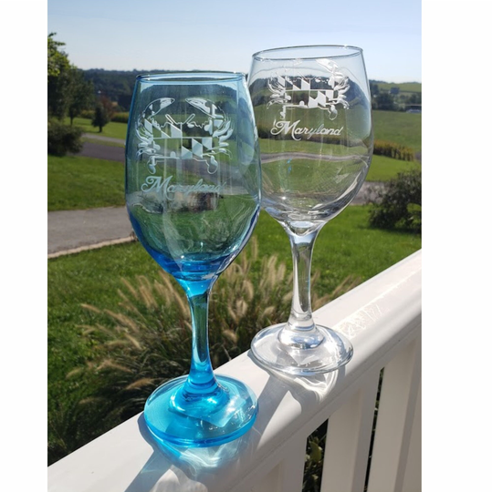 Personalized Md Crab Wine Glass - 12 Oz Clear Or Blue Engraved With Flag Filled