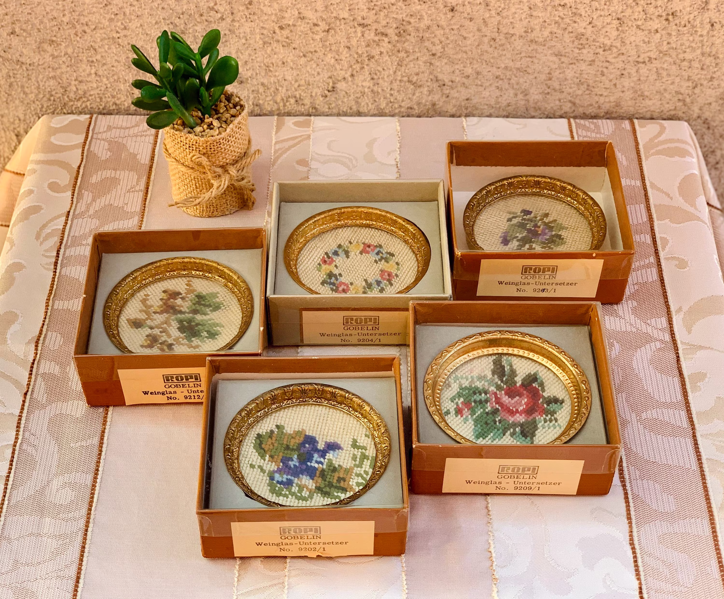 Vintage Gobelin Gold Color Wine Coaster, Set Of 5 Metal Coasters, Mini Plate, Rockabilly Mid Century, Elegant Coasters, Classy