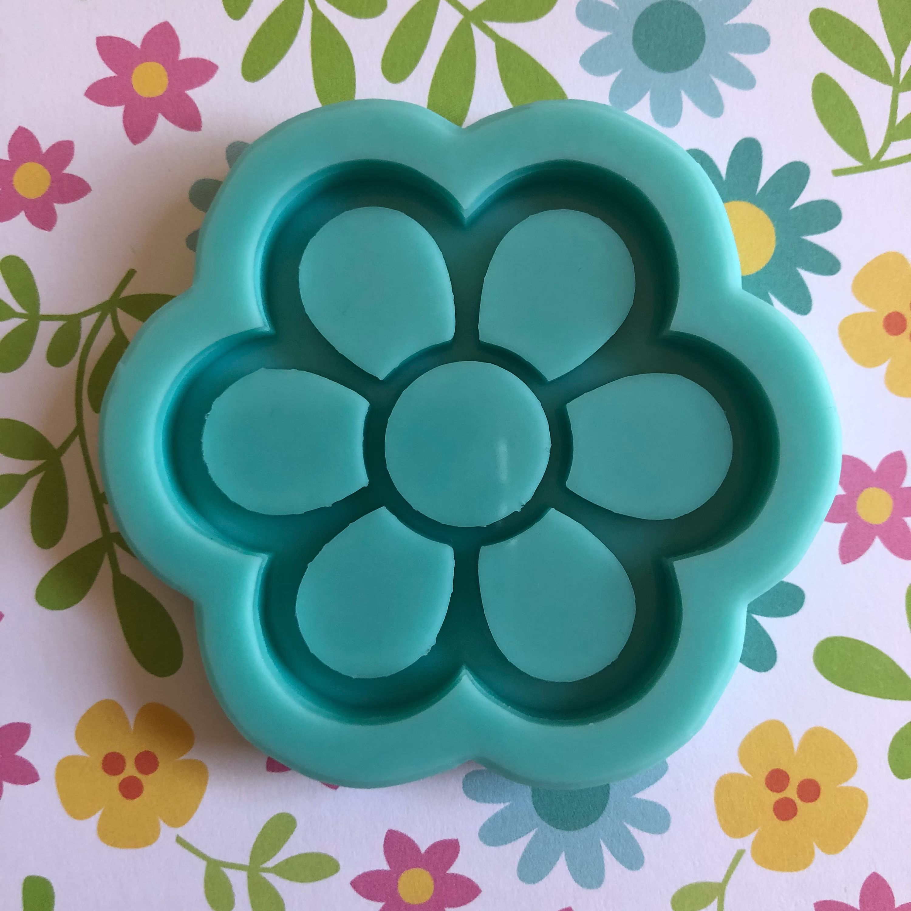 Daisy Shaker Mold