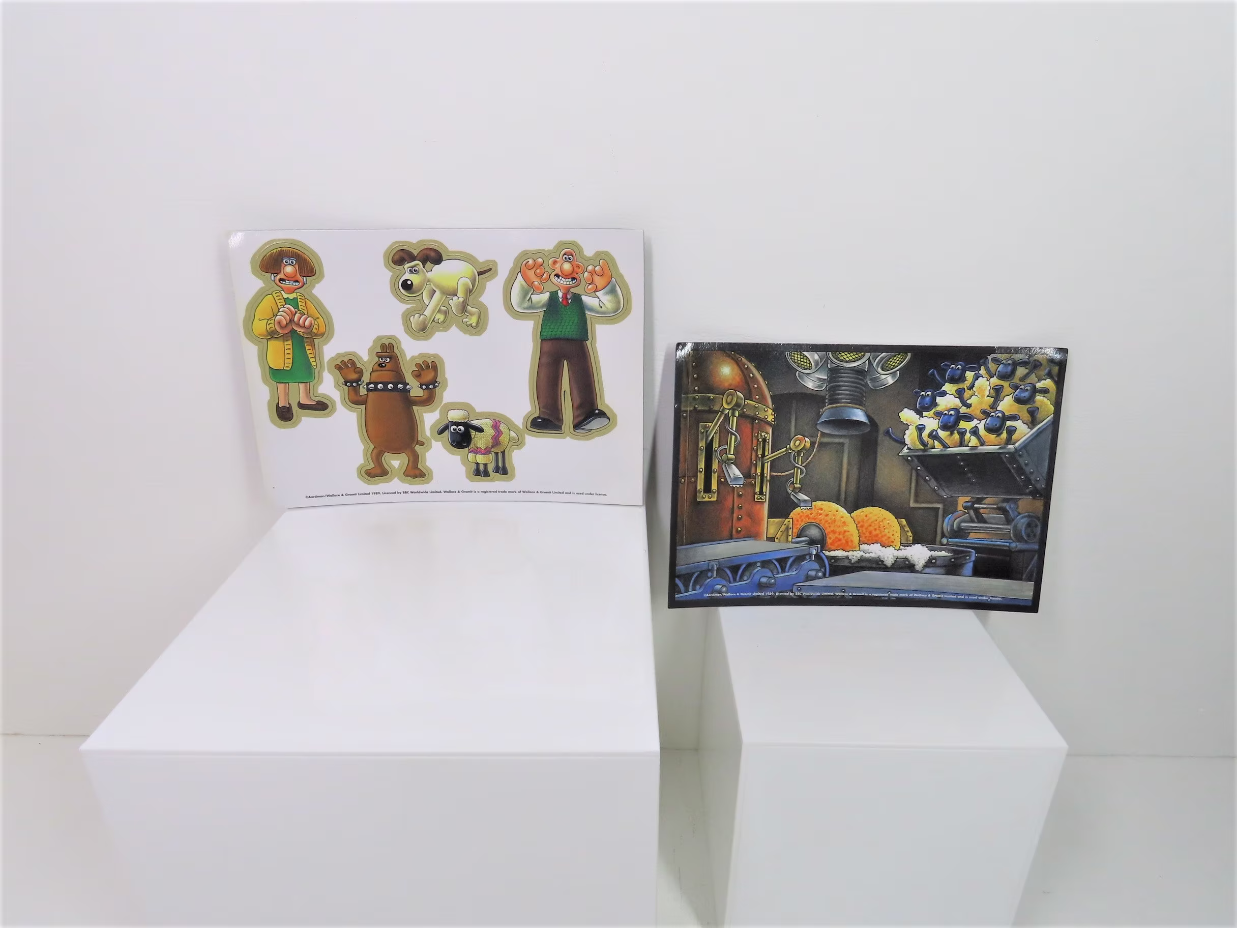 A Vintage 1980S Wallace & Gromit 2D Magnet Set With Magnetic Backing Scene. Wool Factory