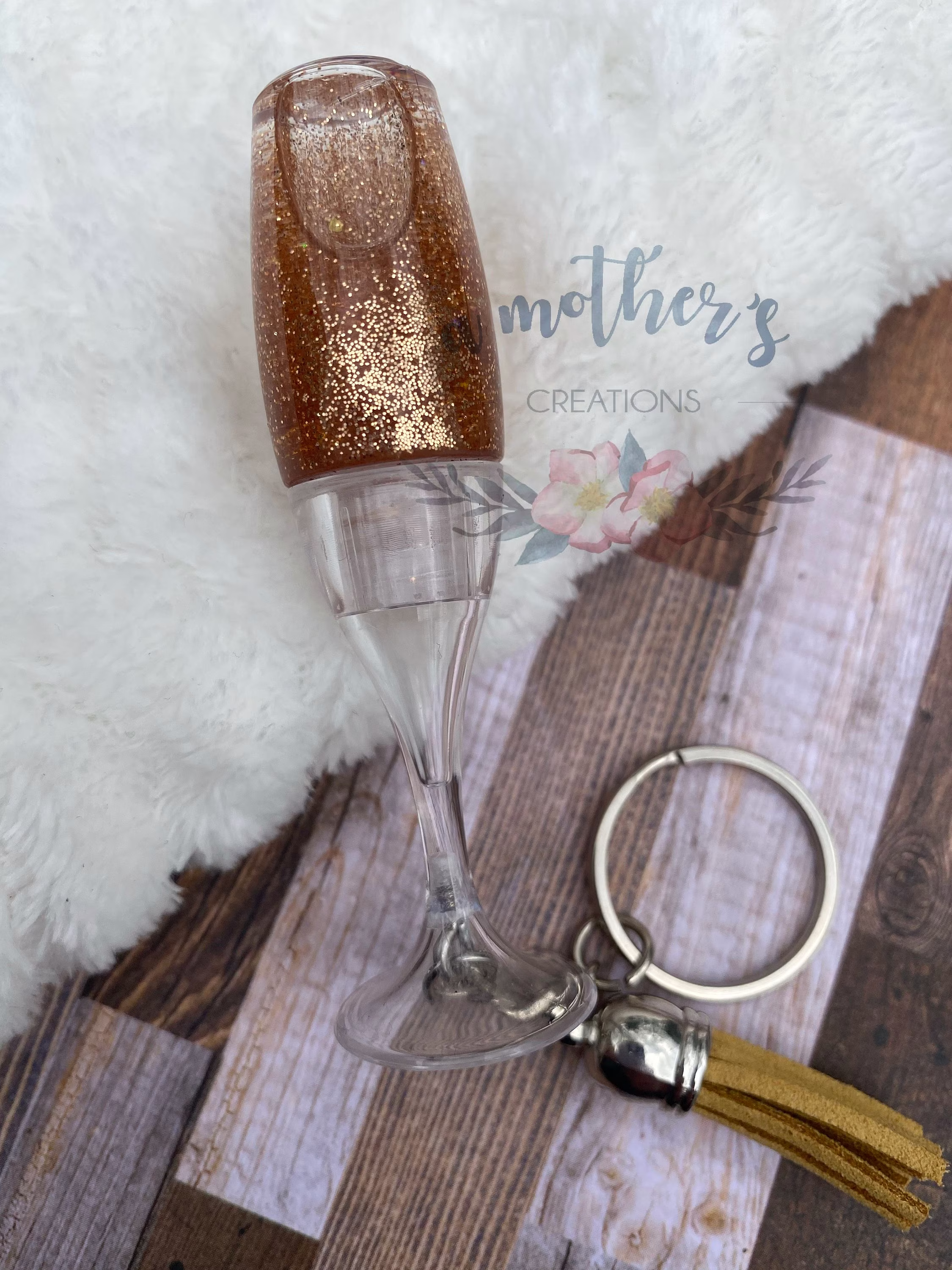 Champagne Glass Glitter Shaker Keychain