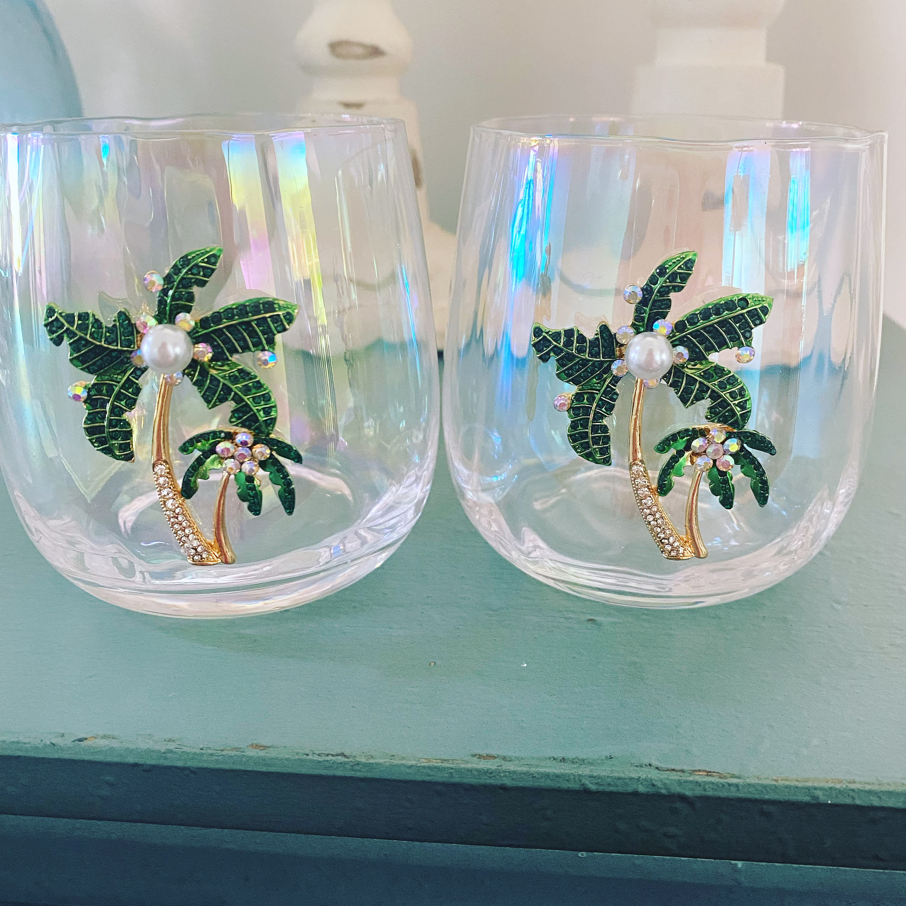 Set Of 2 Stemless Palm Tree Wine Glasses, Beach Theme Rhinestone Fun Tropical Island Glass, Cute Iridescent Summer Glass Set