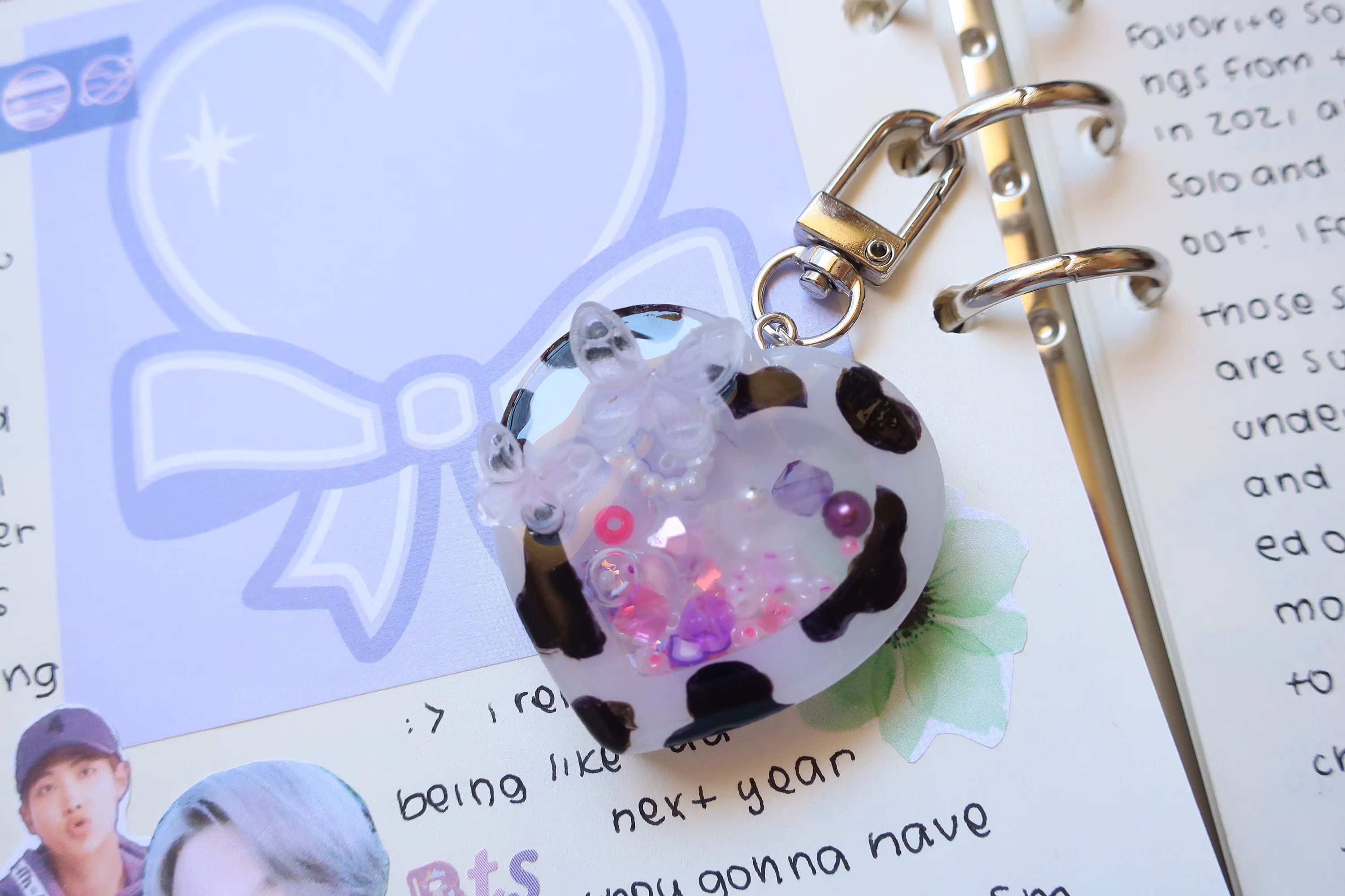 Cute Custom Cow Print Heart Shaker Keychain Acrylic Resin Wet Keychain Charm