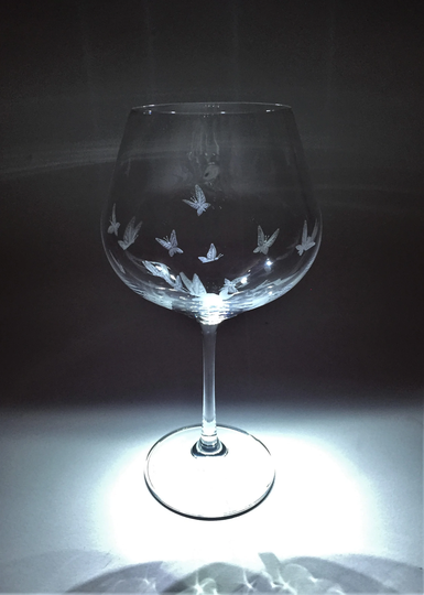 Butterflies Hand Engraved Gin Glass - Personalized Butterfly Wedding Gift Prosecco Wine