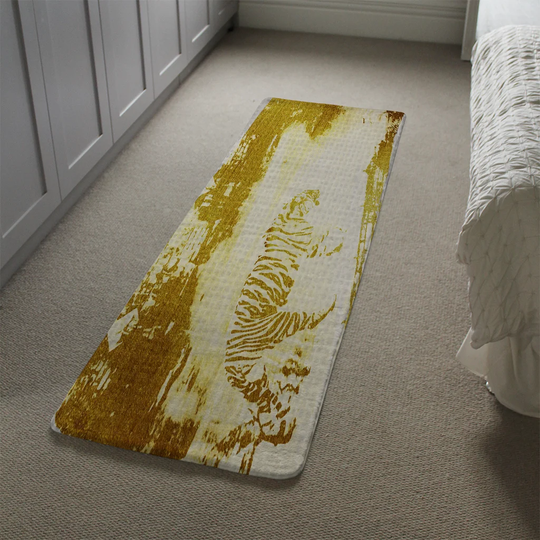 Mackin Golden Tiger Search Designer Shaggy Yellow/White Rug