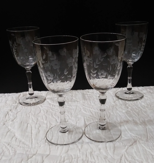 Vintage Rock Sharpe Crystal Buttercup Wine Glass Set Of 4 Unusual Doubled Over Stem
