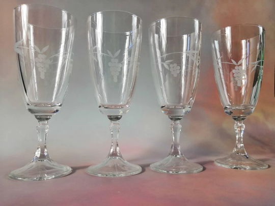 Set Of 4 Vintage Champagne Flutes With Grape & Vine Etching Design