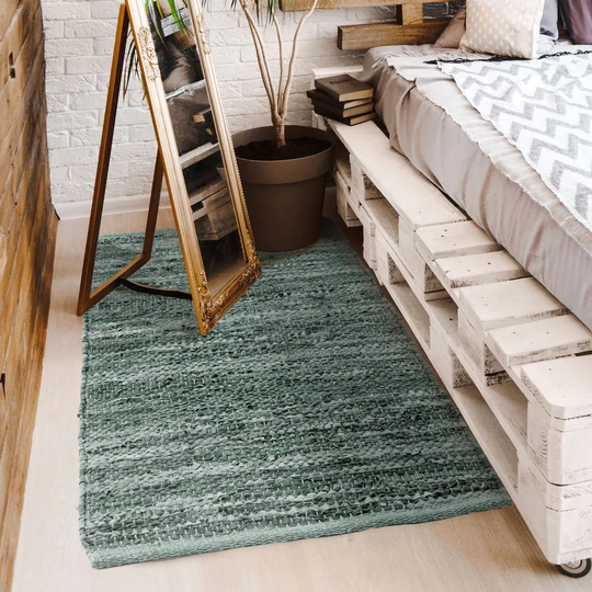 Kuehl Skin Braided Grey Rug