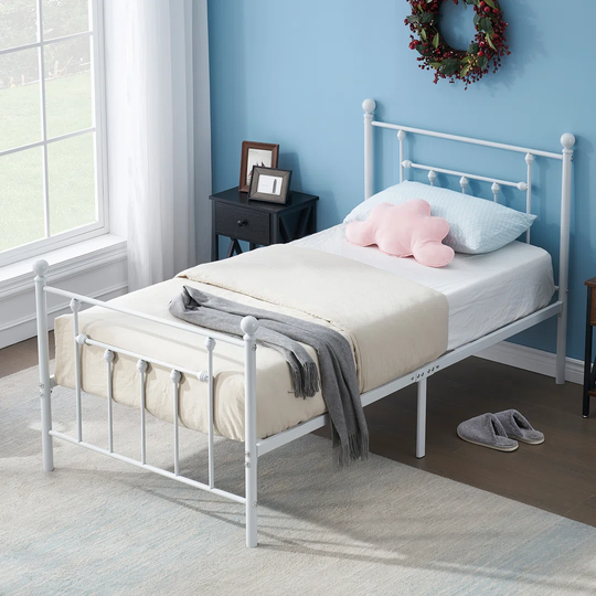 Yair Platform Bed
