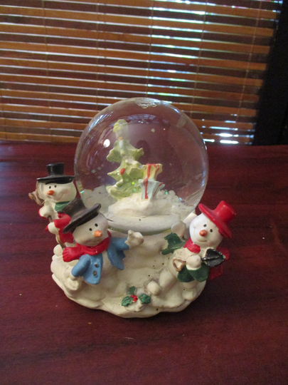 Snowman Christmas Snow Storm Shaker Ornament Snowdome