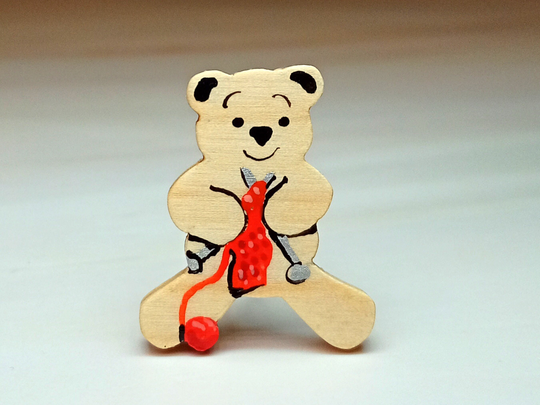 Knitting Gift, Handmade Bear Pin, Knitter Lover Brooch, Little Wooden Teddy Badge, Fridge Magnet