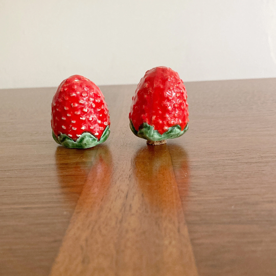 Ceramic Strawberry Shakers, Vintage Salt & Pepper Fruit Shakers