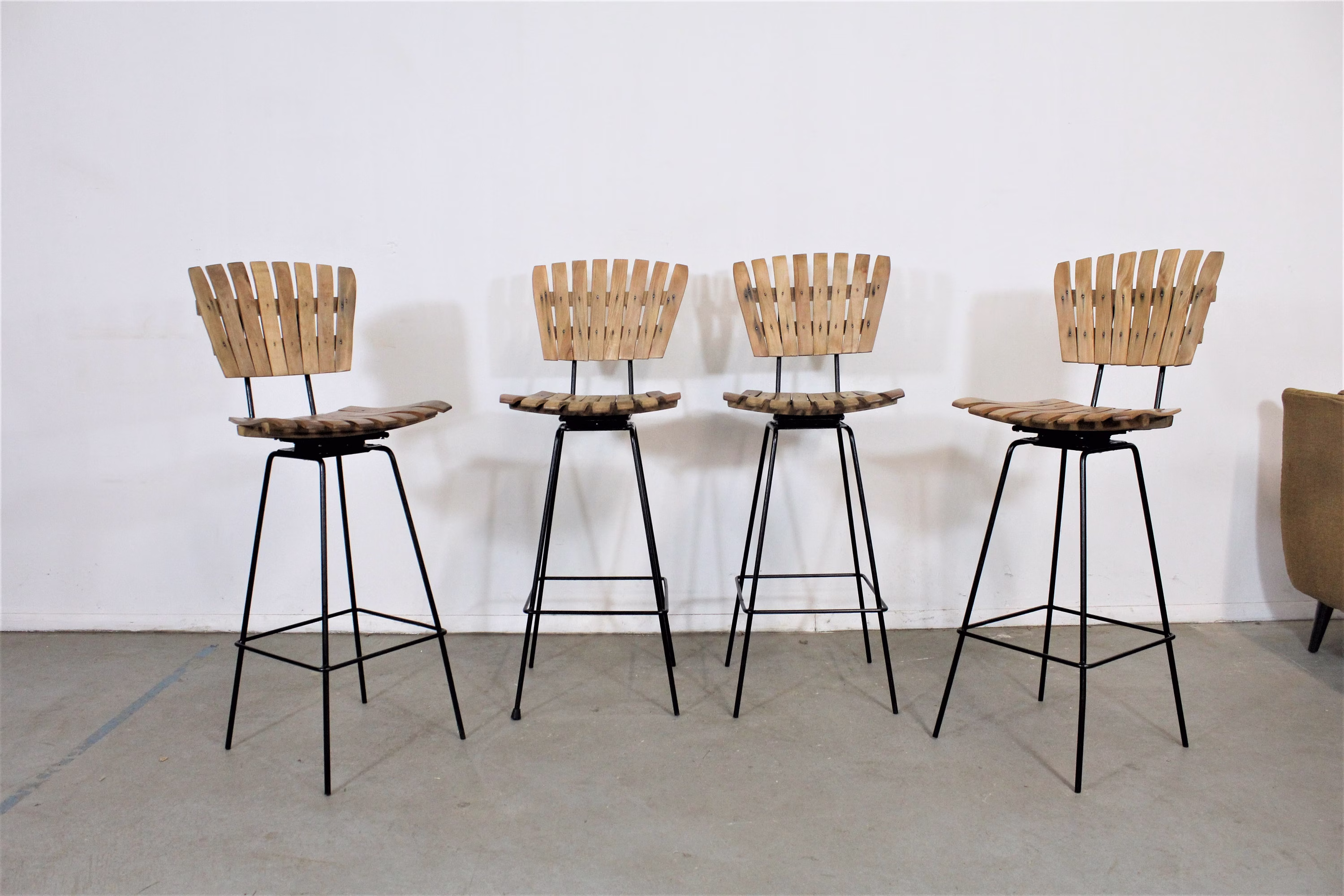 Set Of 4 Mid-Century Arthur Umanoff Slat Style Bar Stools