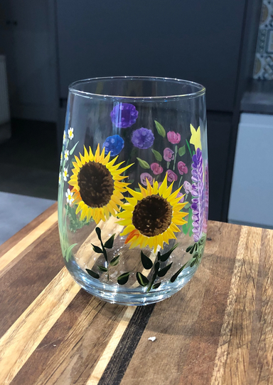 Hand Painted Stemless Wine/Gin Glass Tumbler 590Ml. Flower Garden Design. Sunflowers, Daisies, Poppies, Lupins Etc Birthday Gifts