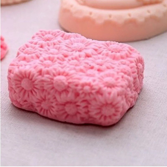 Beautiful Multi Flower Daisy Floral Silicone Soap, Sugar-Craft Mould/Mold 9 X 7 3cm Approx 80Ml Capacity - Melt & Pour, Cold Process