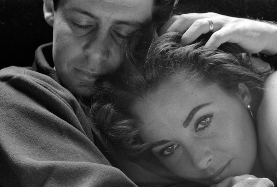 Elizabeth Taylor With Head On Her Husband Eddie Fisher By Toni Frissell, 1958 - Postcard