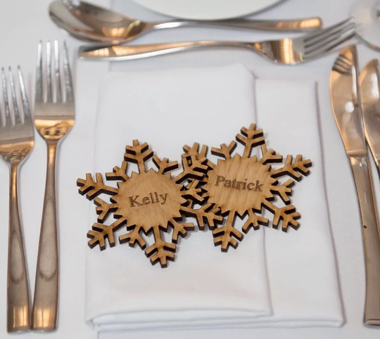 9cm Wooden Wedding Place Name, Setting, Favours, Magnet, Snowflakes