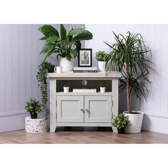 Tyronza TV Stand for TVs up to 32"