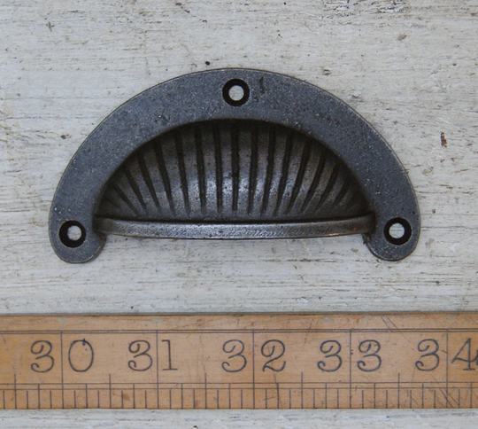 Ridged Antique Style Cast Iron Cup Handle 96mm Rustic Industrial Door Drawer Knob Pack Of 1 Or 10
