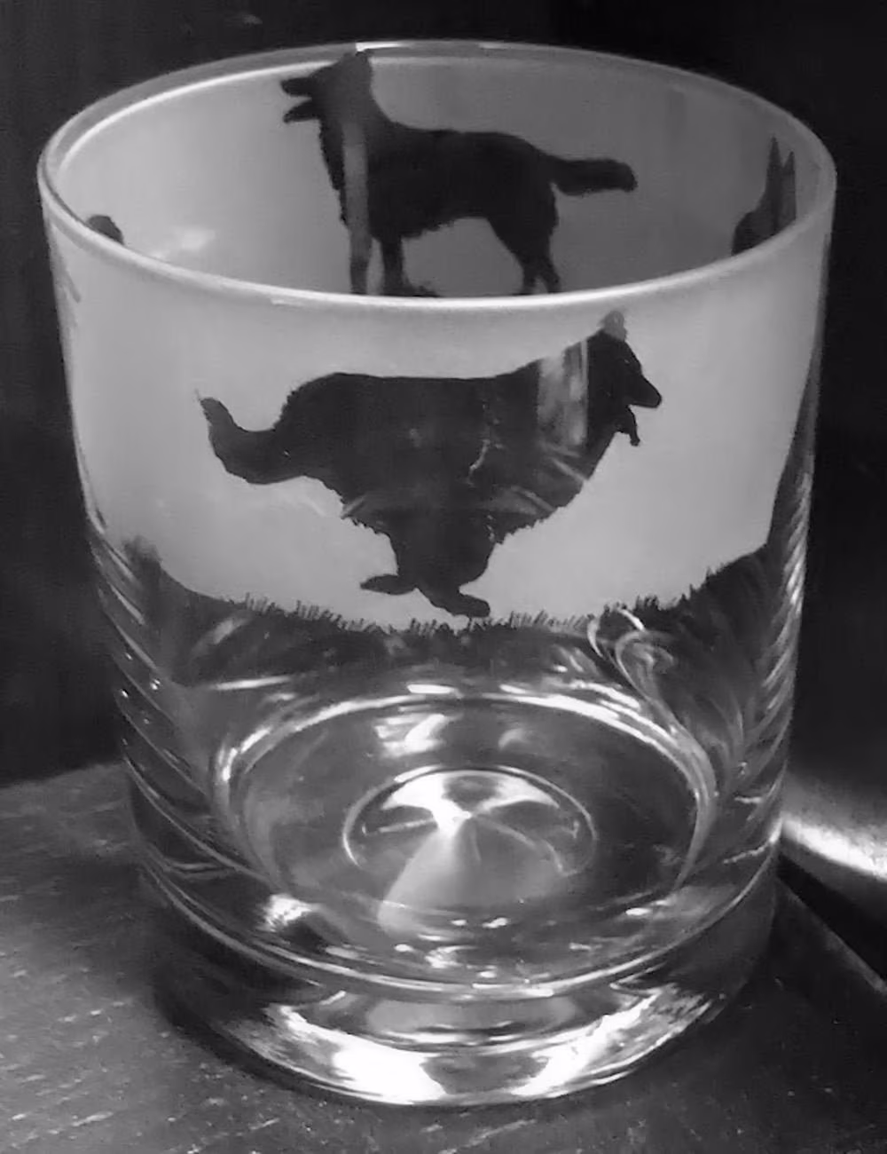 30Cl Glass Whisky Tumbler With Belgian Shepherd | Turvuren Frieze Design