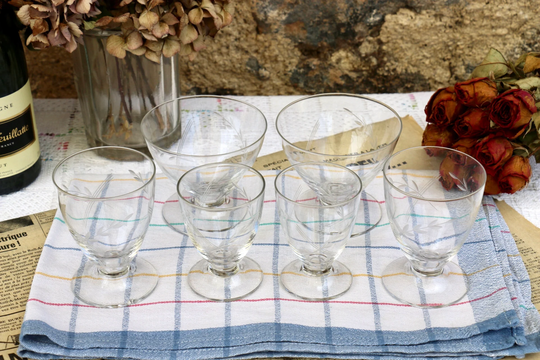 Set Of 6 Pretty French Vintage Engraved Glasses. Cafe Bar Chic