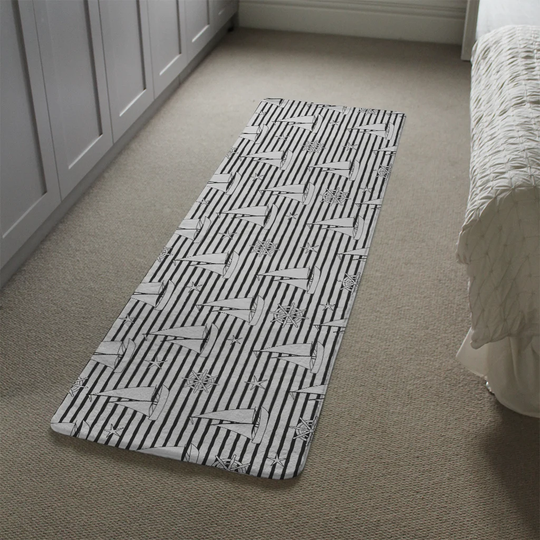 Lepore Sailboats Designer Shaggy White/Black Rug