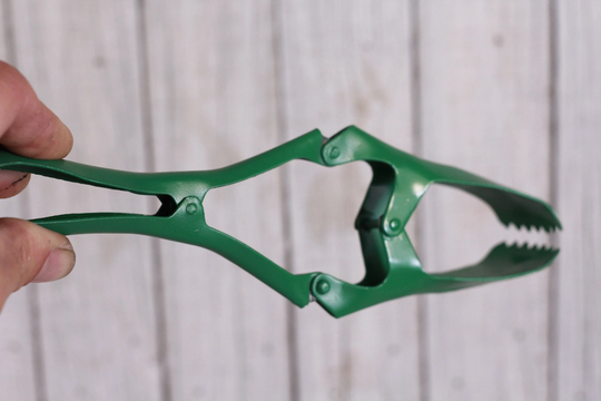 Vintage Ice Pinch Two Peaks Pliers French Cube Tongs