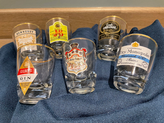 Shot Glasses, Fab Set Of Six Kitsch 1960 Shot Glasses From 1960's, Whiskey, Vodka, Champagne, Drinks Trolley, Perfect Condition