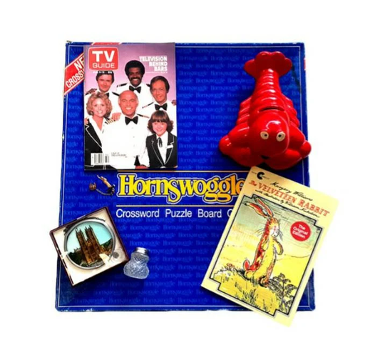 Friends Fan Set Super Nineties Clever Trinket Sitcom Inspired Kit Monica Chandler Rachel Ross Phoebe Joey New York Central Perk Cafe Merch