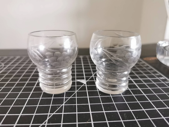 Two Small Drinks/Shot Glasses Etched Vintage Barware Vgc 5cm Tall