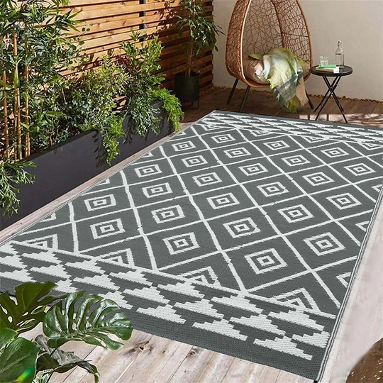 Ariela Woven Grey/White Indoor/Outdoor Rug