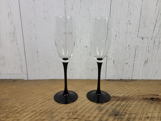 Vintage Set Of 2 Champagne Flutes with Black Stems 6 Oz Luminarc France Bubbly Wine Glasses Barware Drink Cocktail Bar Gift Liquor Alcohol