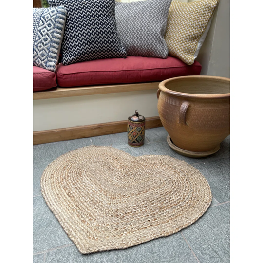 Prem Small Love Heart Rug In Natural Jute