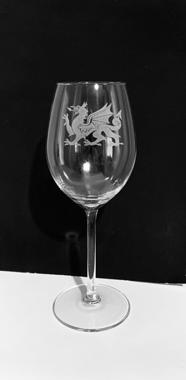 Welsh Dragon Engraved Stemmed Wine Glass Gift