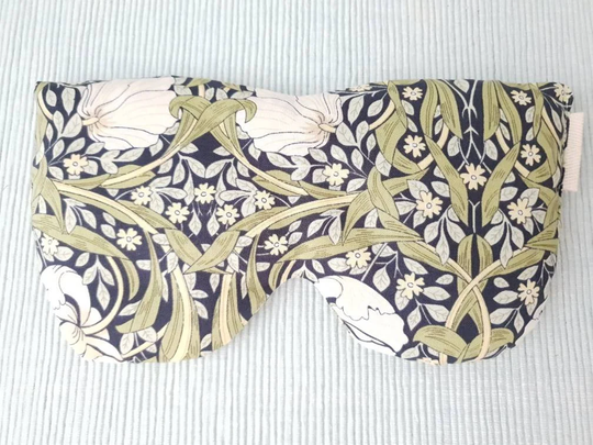 William Morris Microwave Eye Pillow, Organic Oversized Eyemask, Lavender, Chamomile, Unscented Reusable Gift, Wellbeing Gift