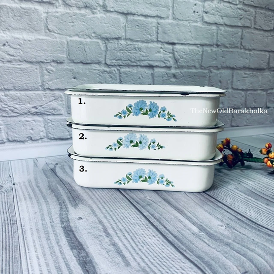 White Enamel Box With Lid & Blue Cornflowers Vintage Enamelware Food Container Refrigerator Storage Bin Farmhouse Decor Kitchen Gift