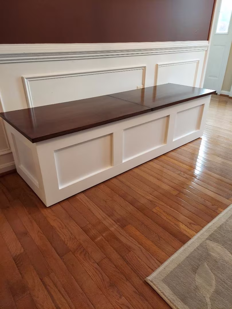 Banquet/Entryway Seating With Storage
