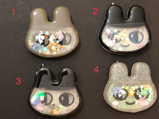 Mametchi Shaker Keychain | Glows in The Dark