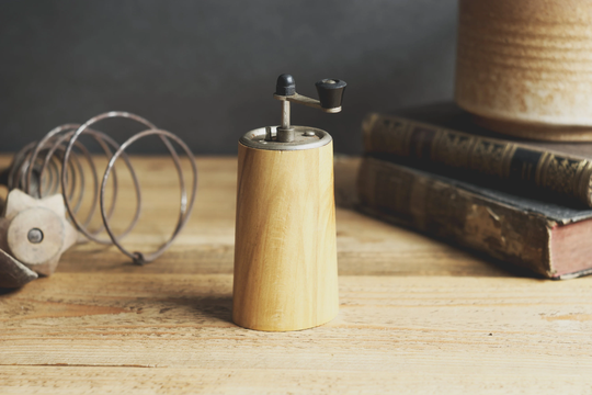 Pepper Mill, Grinder, Vintage Wooden Spice Shaker, Table Small Grinder