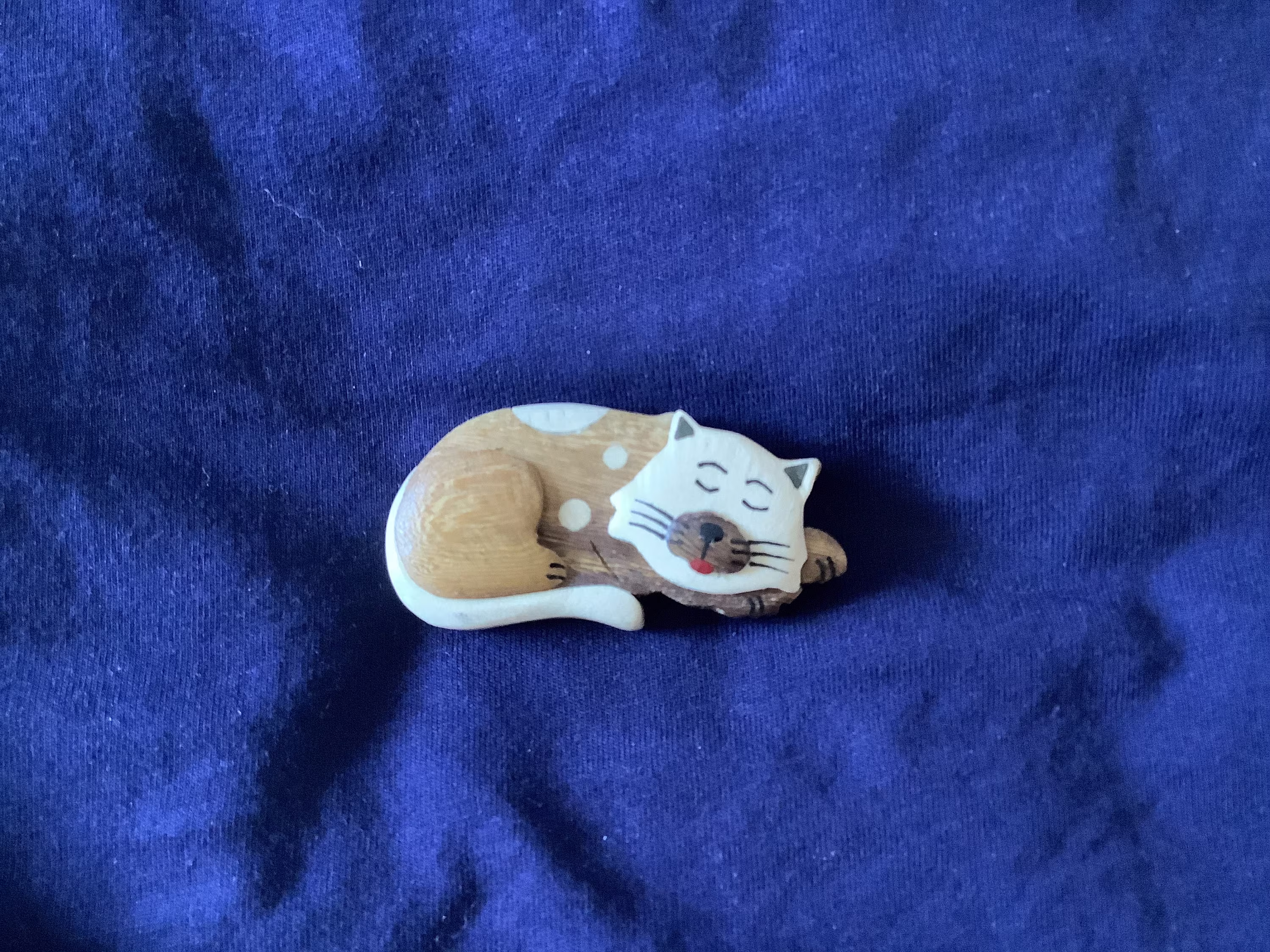 Chunky Sleeping Cat Wooden Fridge Magnet