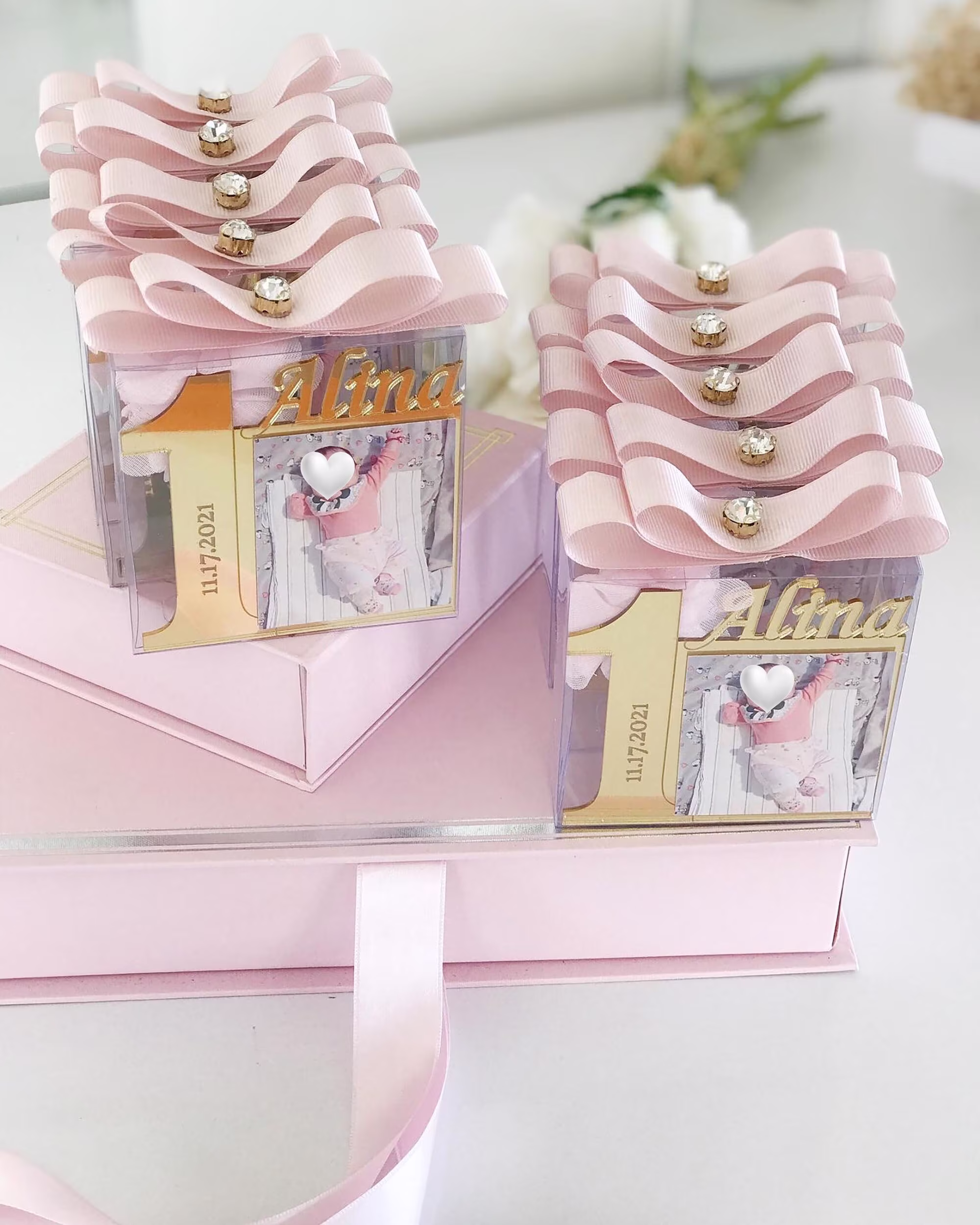Golden 1st Birthday Party Photo Magnet, First Favors, Baby Picture Frames, Girl Gift Personalized, Age 1 Favors