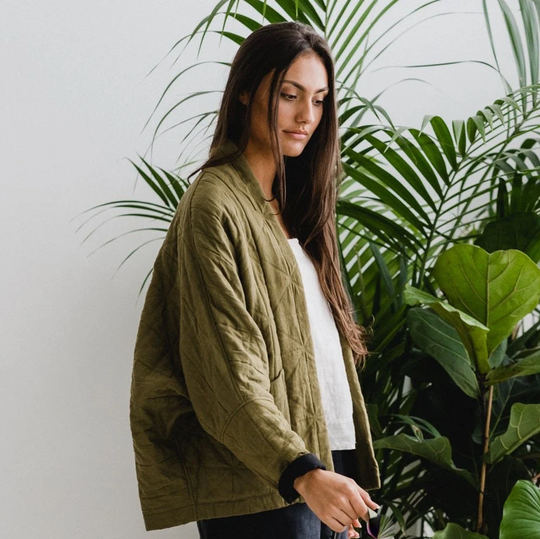 Short Quilted Jacket/Khaki Green Batwing 100% Cotton With Pockets Boxy Long Sleeves Potters Jacket