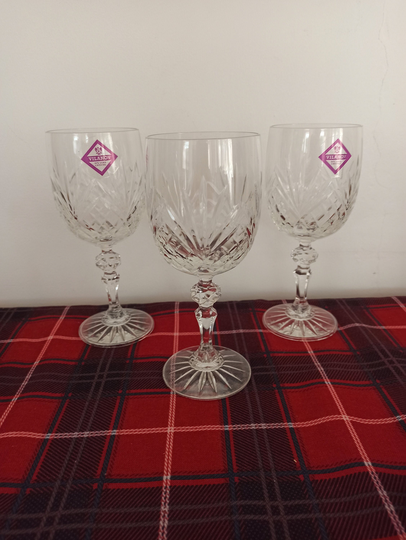 Set Of 3 Vilanov 24% Lead Crystal Wine Glasses. Excellent Condition