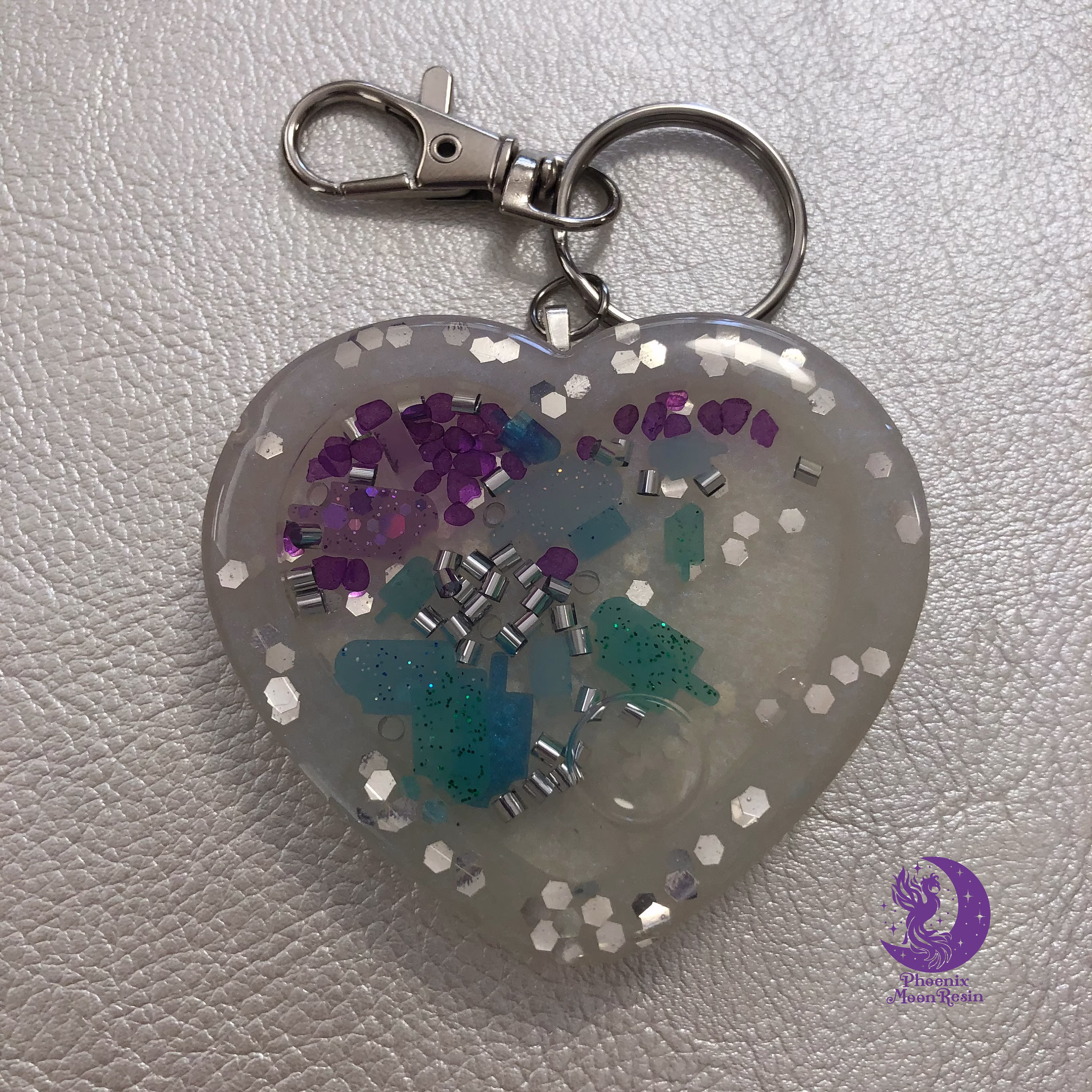 White With Silver Glitter Liquid Shaker Heart Resin Keychain