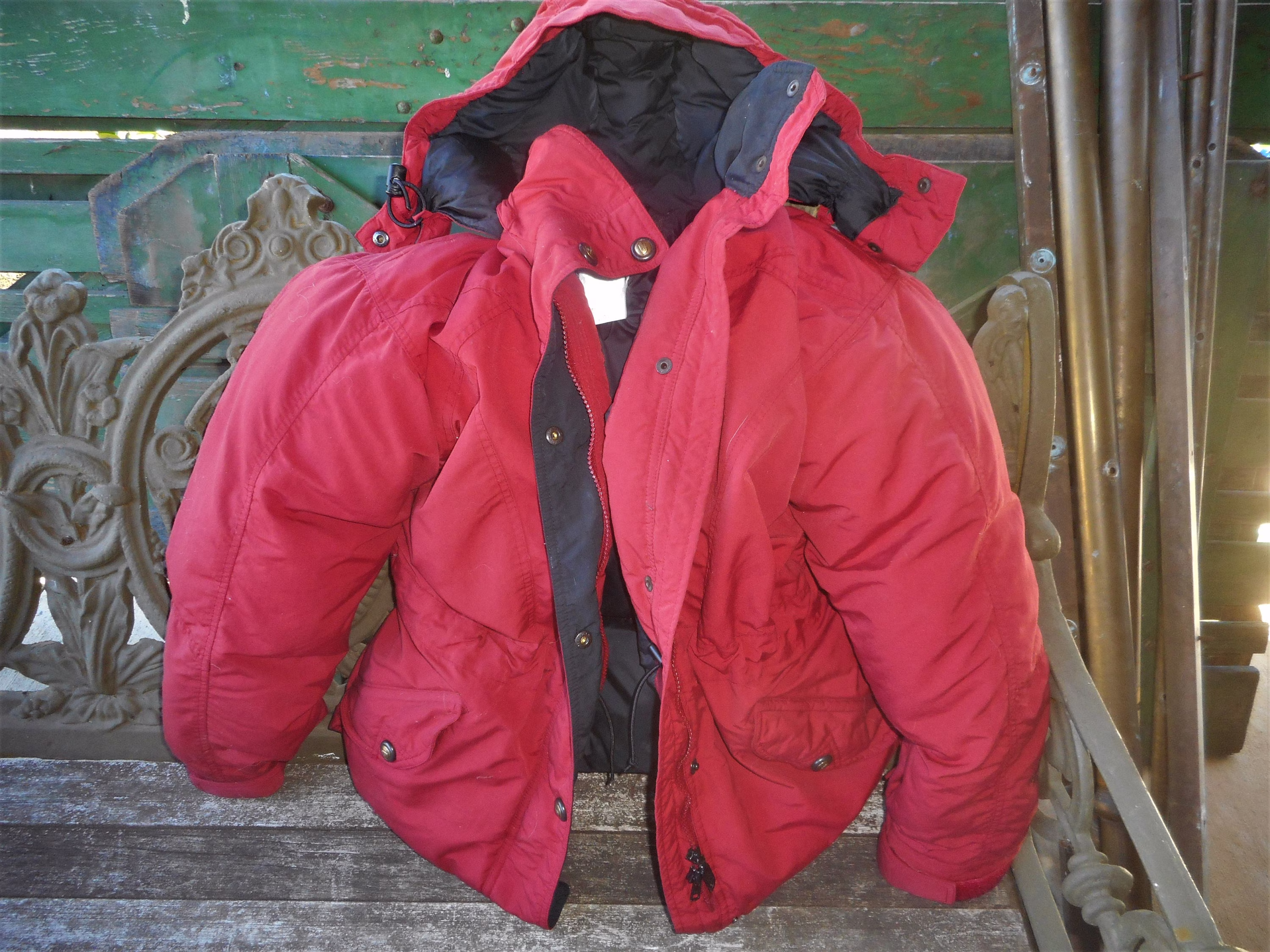 Gorgeous Red Puffy Goose Down Vintage North Face 1980S Parka Winter Coat Puffer Ski Jacket Hoodie Womens Size Small