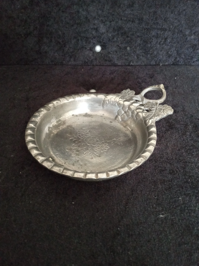 Antique French Tastevin.wine Tasting Cup in Pewter.nice Handle Decoration With Grapes & Grape Leaves.winetasting.quaich.antique Pewter