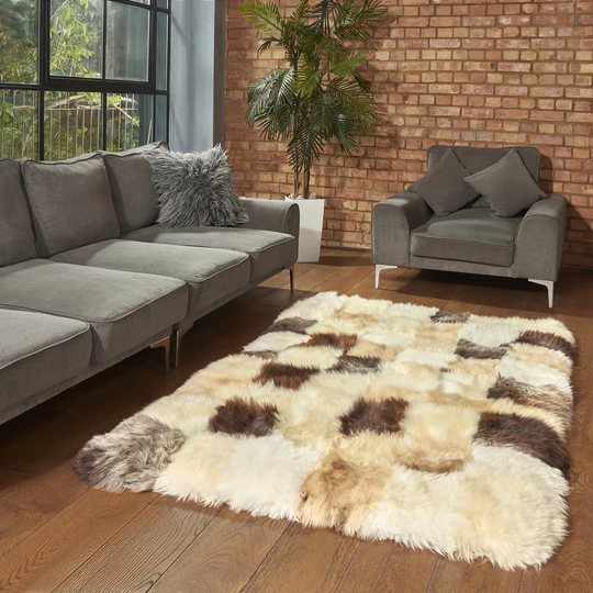 Hutchins Handmade Sheepskin White/Cream/Black Rug